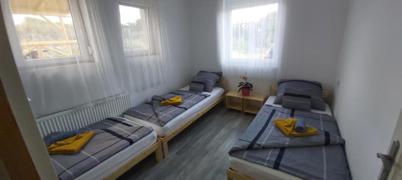 Lali Apartman Balatonudvari Exterior foto